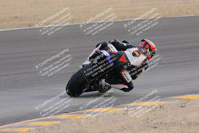 media/Dec-17-2022-SoCal Trackdays (Sat) [[224abd9271]]/Turn 10 Backside (120pm)/